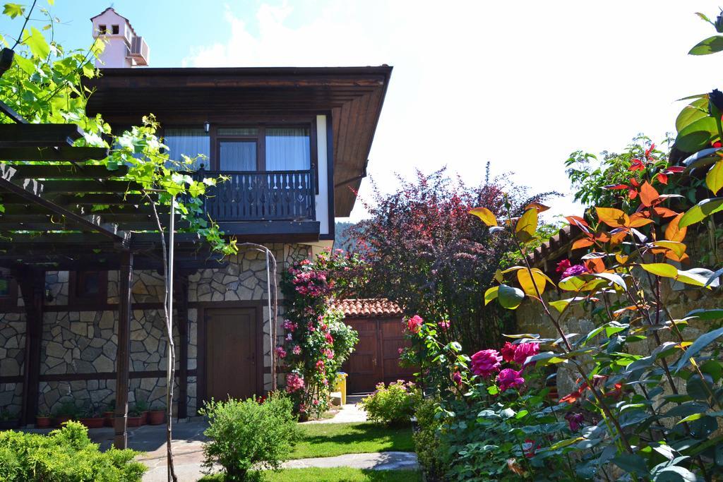 Guest House Stara Planina Калофер Екстериор снимка