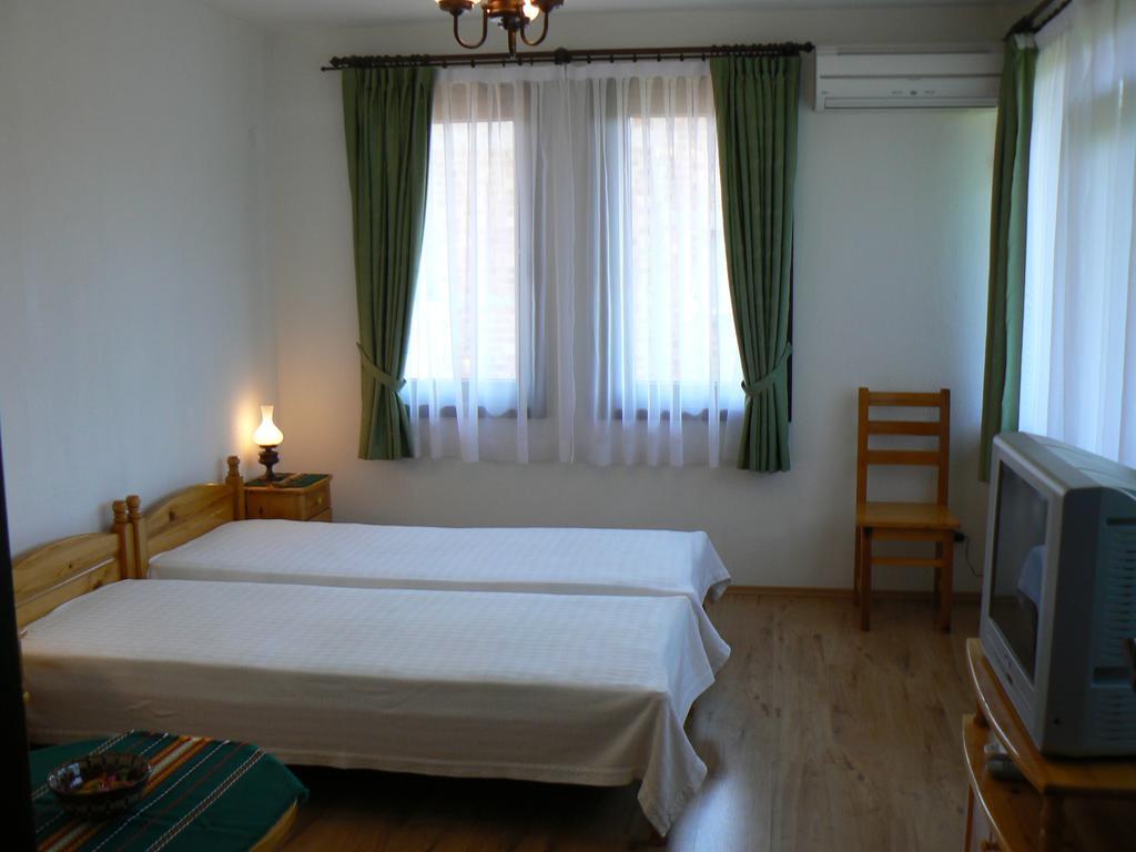 Guest House Stara Planina Калофер Стая снимка