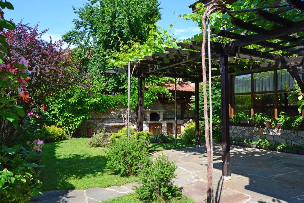 Guest House Stara Planina Калофер Екстериор снимка