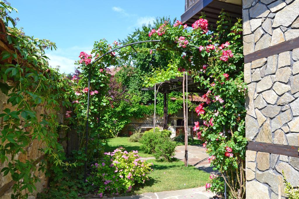 Guest House Stara Planina Калофер Екстериор снимка