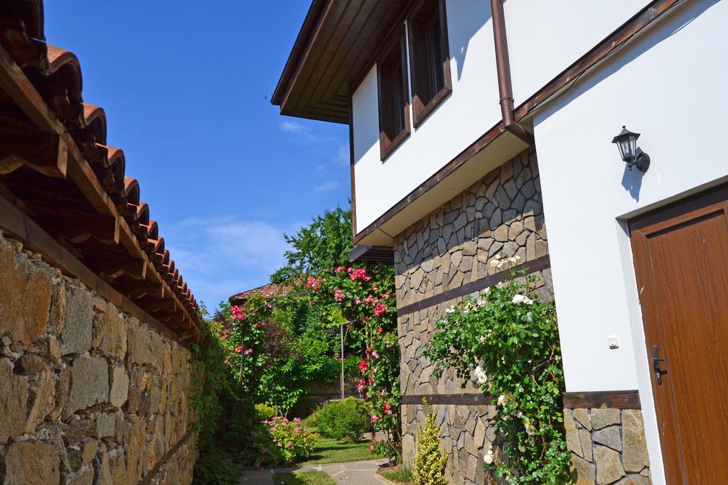 Guest House Stara Planina Калофер Екстериор снимка